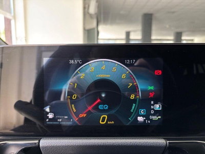 Mercedes-Benz GLA SUV 250 e EQ-Power Automatic Premium (15)