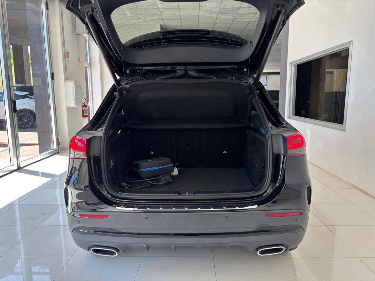 Mercedes-Benz GLA SUV 250 e EQ-Power Automatic Premium (7)