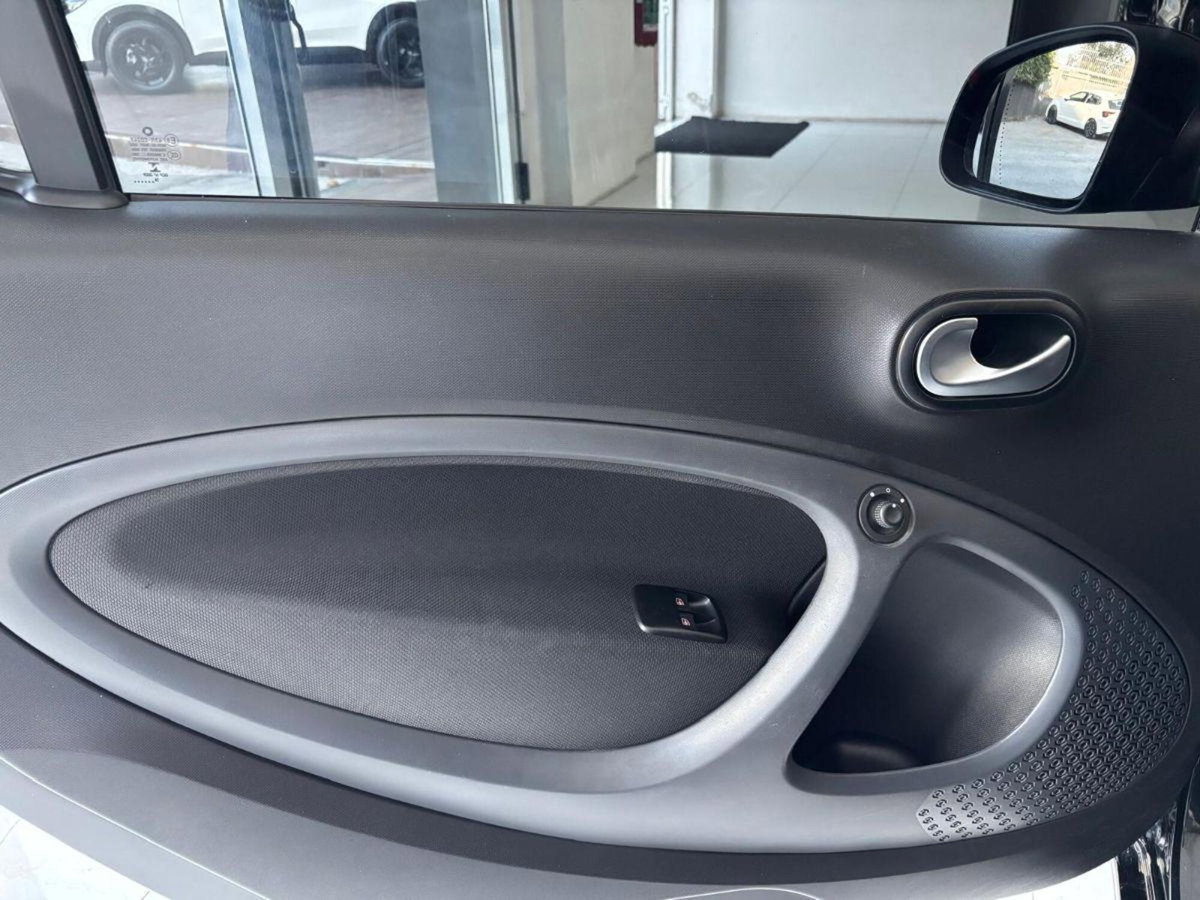 smart Fortwo BRABUS 0.9 Turbo twinamic (9)