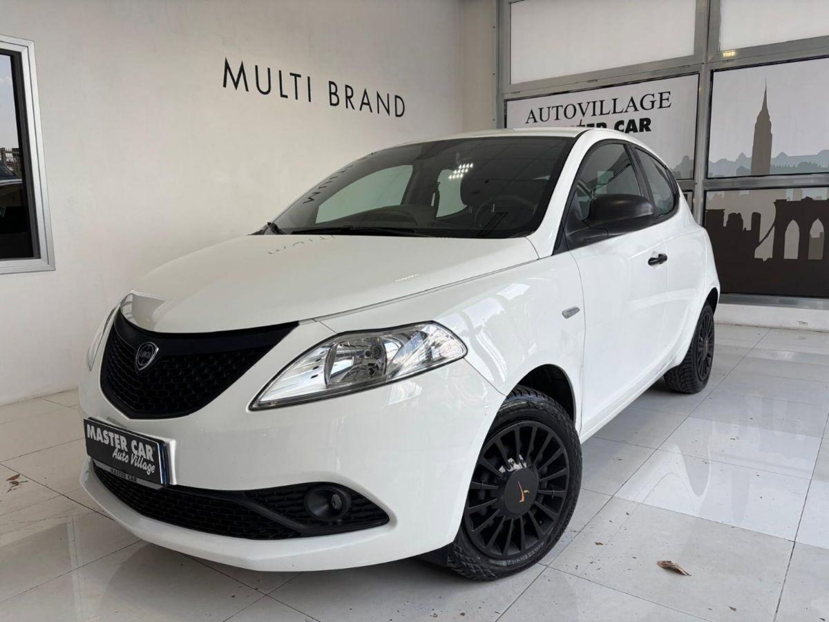 Lancia Ypsilon 1.2 69 CV 5 porte Elefantino Blu