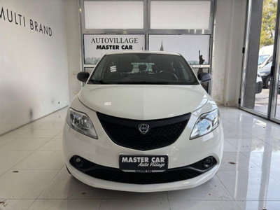 Lancia Ypsilon 1.2 69 CV 5 porte Elefantino Blu (5)