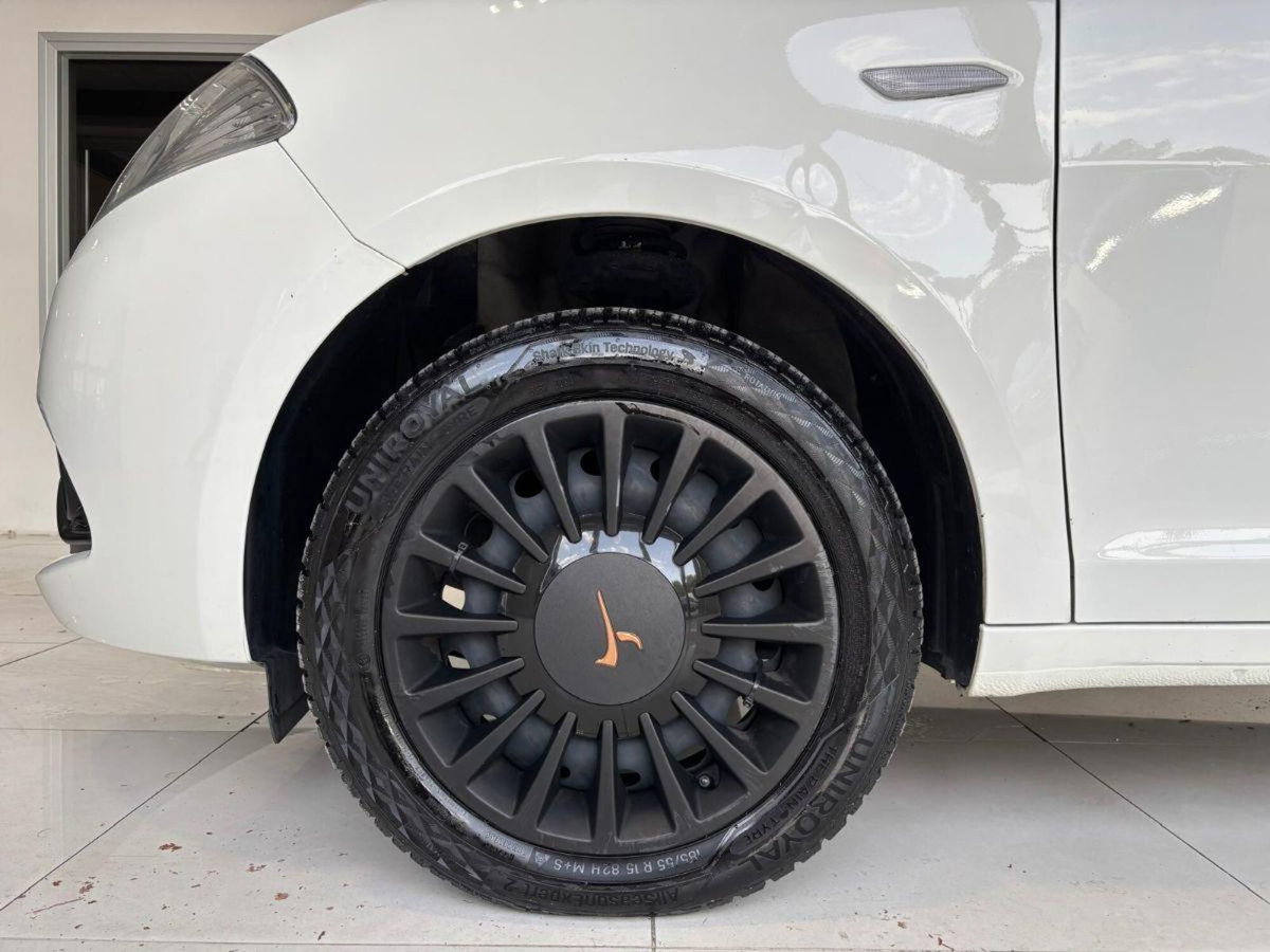 Lancia Ypsilon 1.2 69 CV 5 porte Elefantino Blu (8)