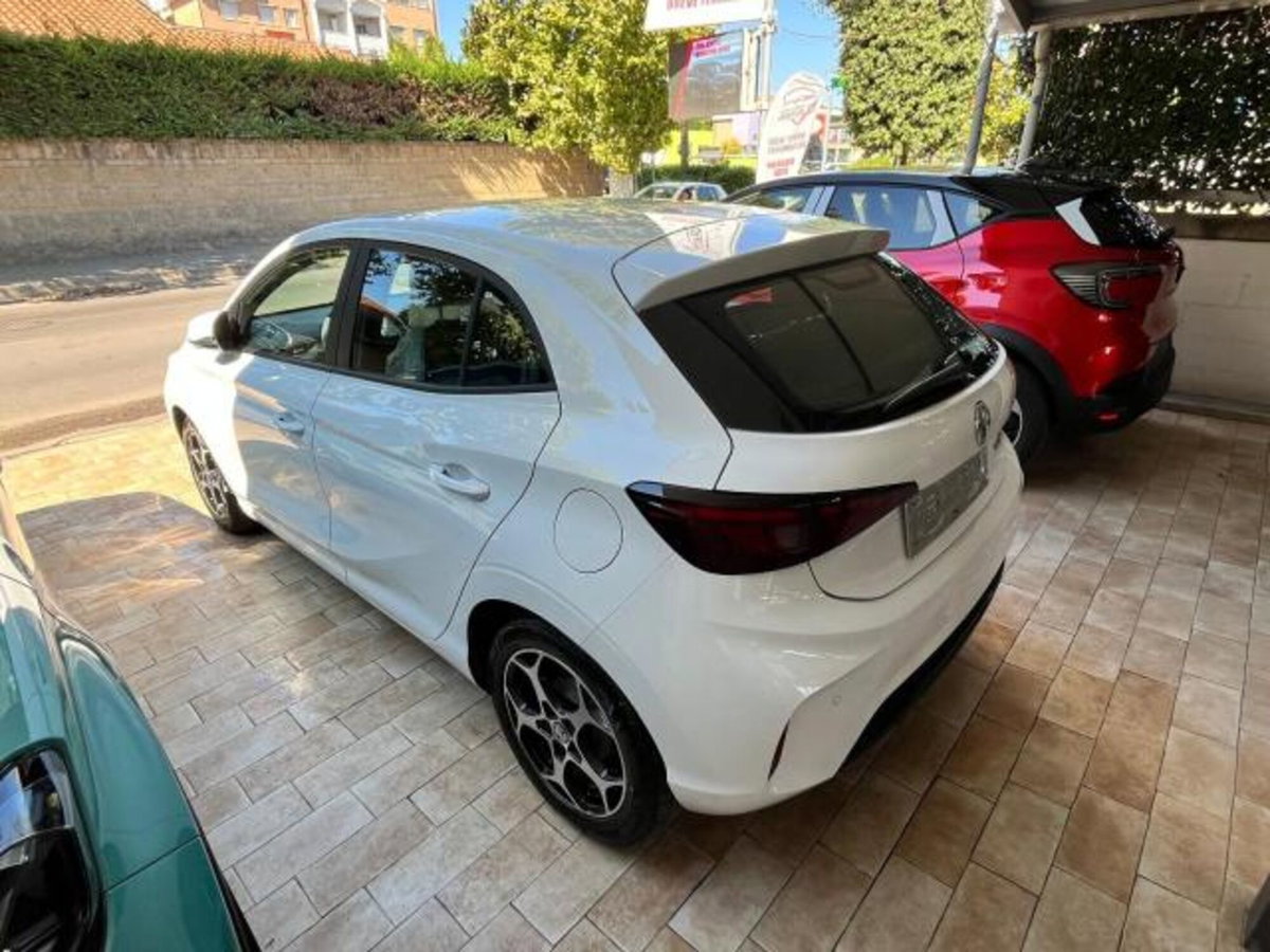 Mg MG3 1.5 Standard (2)