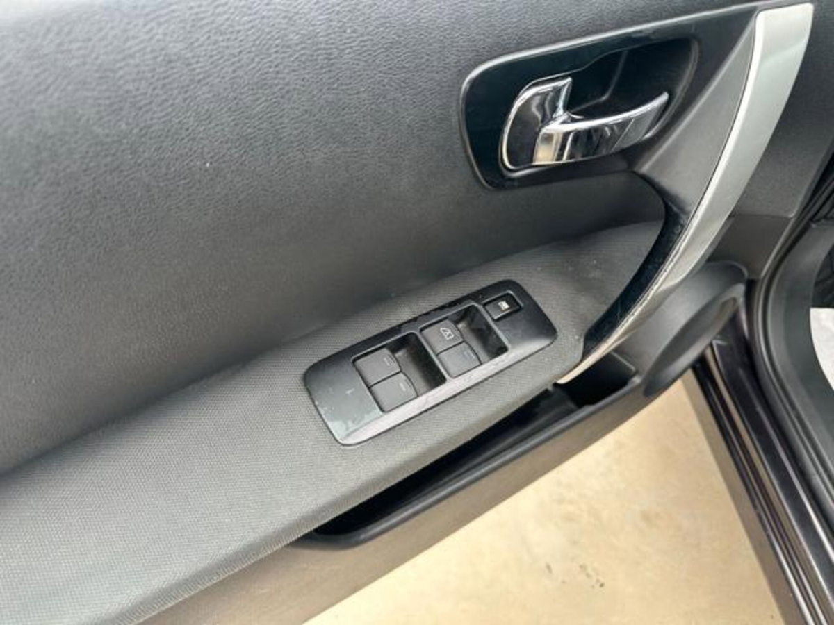 Nissan Qashqai 1.5 dCi Acenta (16)