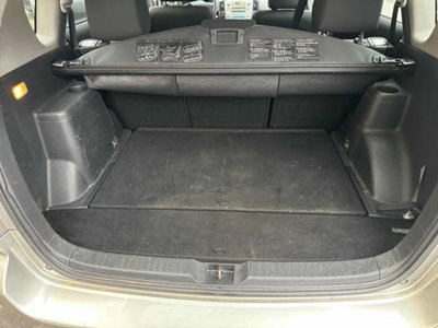 Toyota Corolla Verso 2.0 16V D-4D Sol (16)