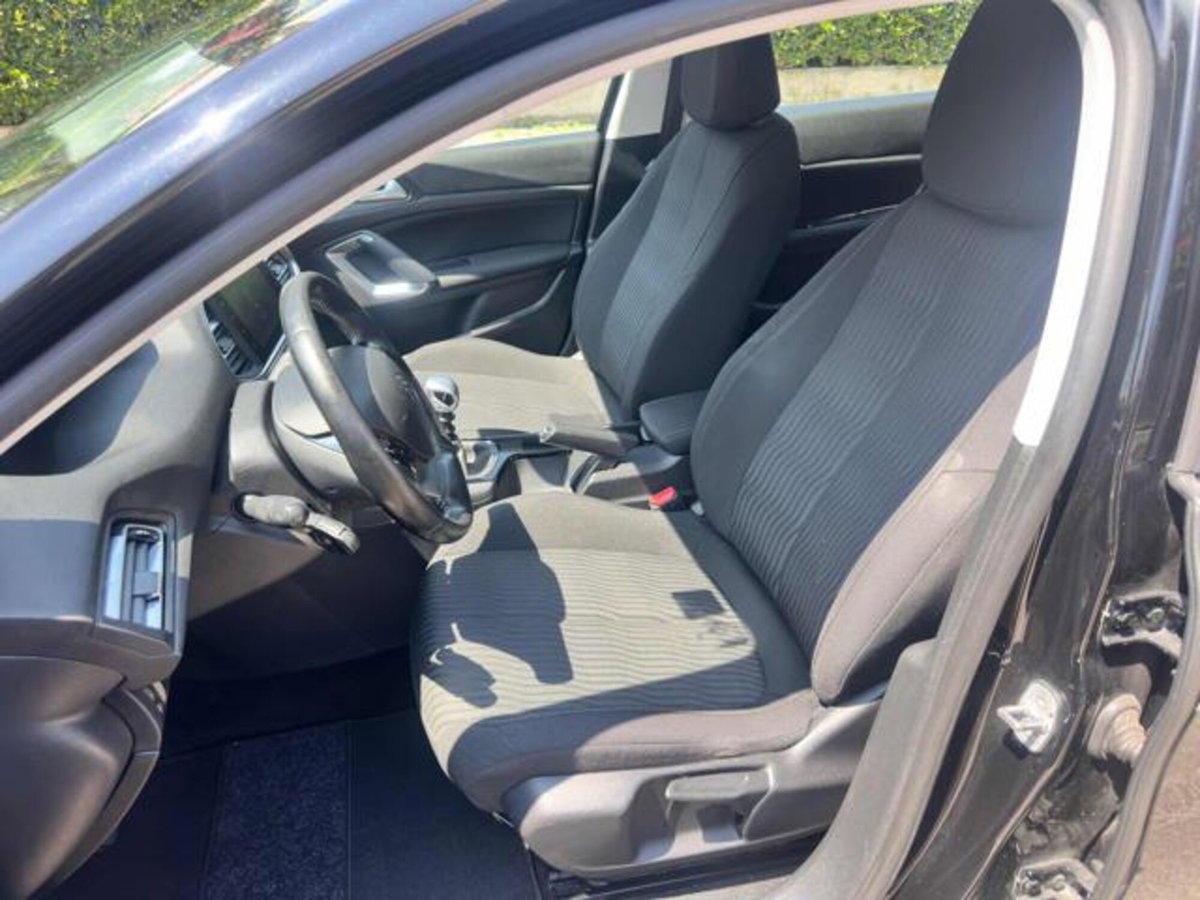 Peugeot 308 PureTech Turbo 130 S&S Allure Pack (11)