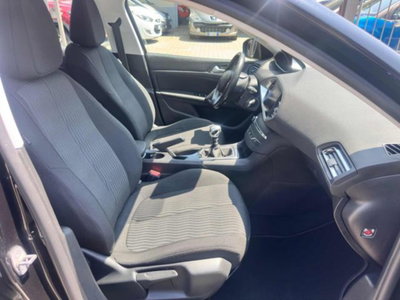 Peugeot 308 PureTech Turbo 130 S&S Allure Pack (13)