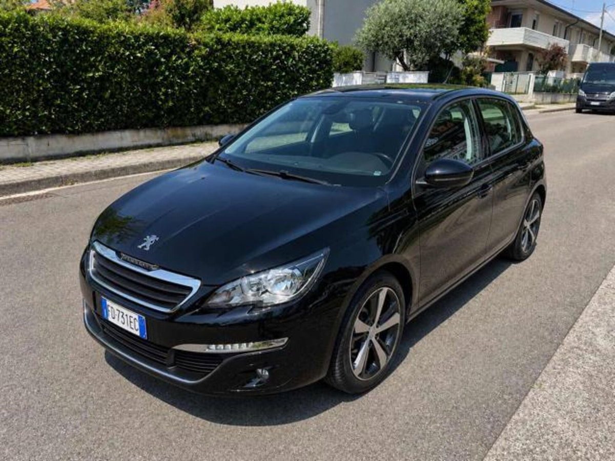 Peugeot 308 PureTech Turbo 130 S&S Allure Pack (3)