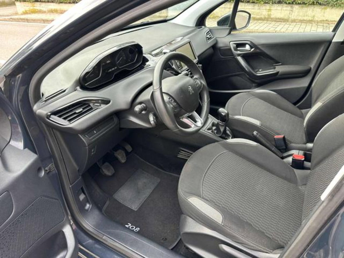 Peugeot 208 68 5 porte Active (9)