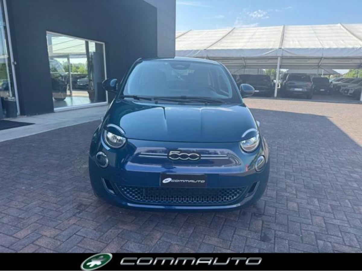 Fiat 500e Icon Berlina 42 kWh (2)