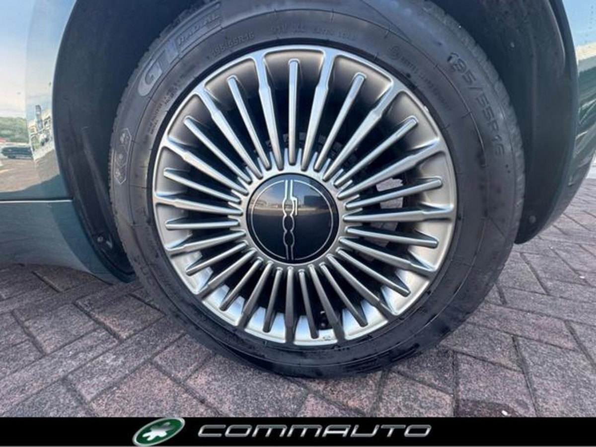 Fiat 500e Icon Berlina 42 kWh (6)