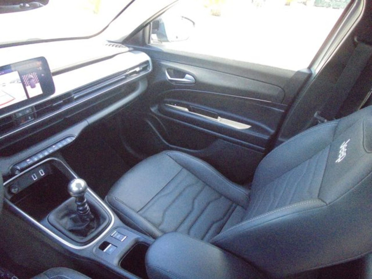 Jeep Avenger 1.2 turbo Altitude fwd 100cv (17)