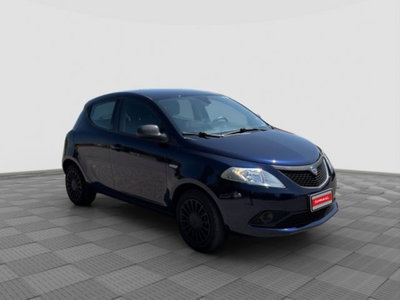 Lancia Ypsilon 1.0 FireFly 5 porte S&S Hybrid Ecochic Silver (7)