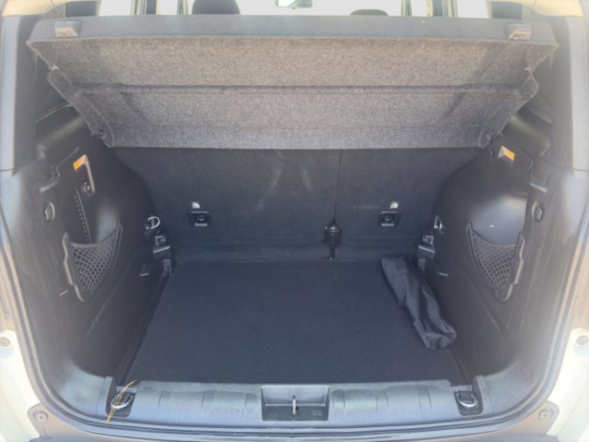Jeep Renegade 1.6 E-TorQ EVO Sport (13)