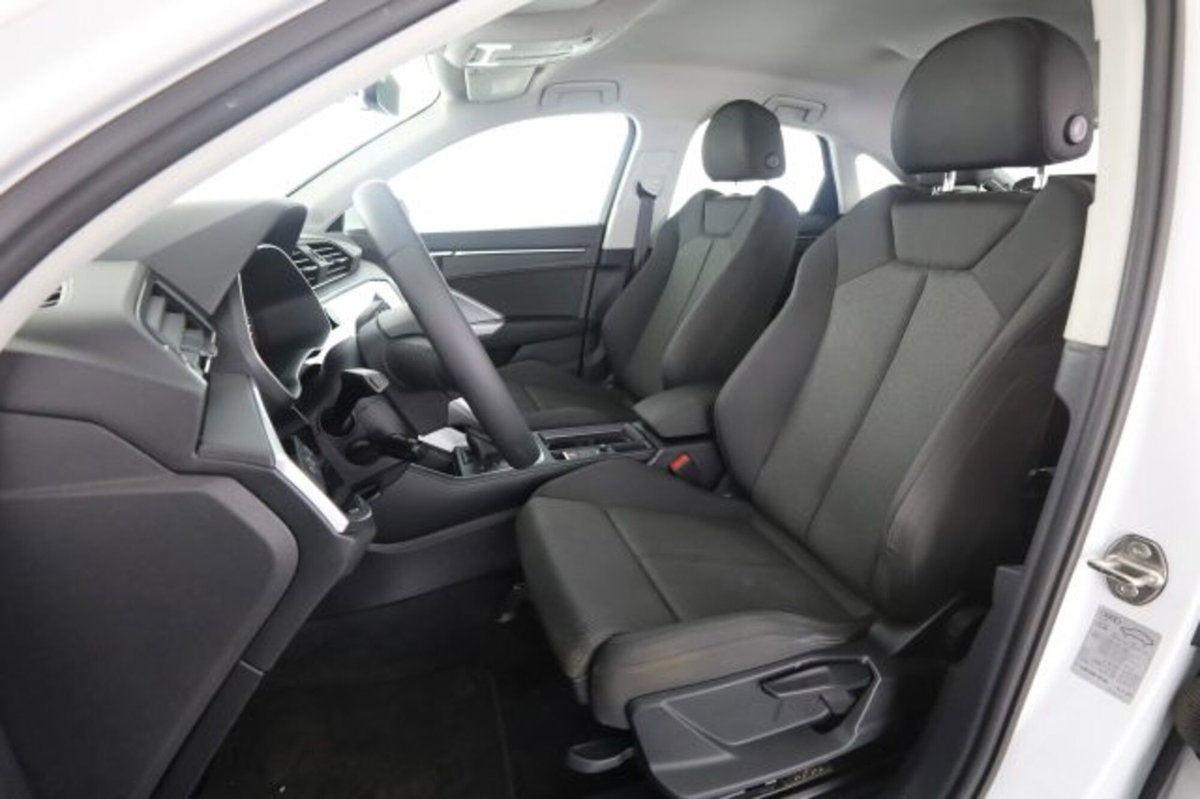 Audi Q3 Sportback 35 TDI quattro S tronic S line edition (2)
