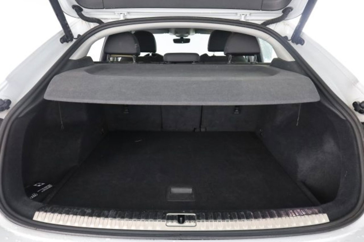 Audi Q3 Sportback 35 TDI quattro S tronic S line edition (6)