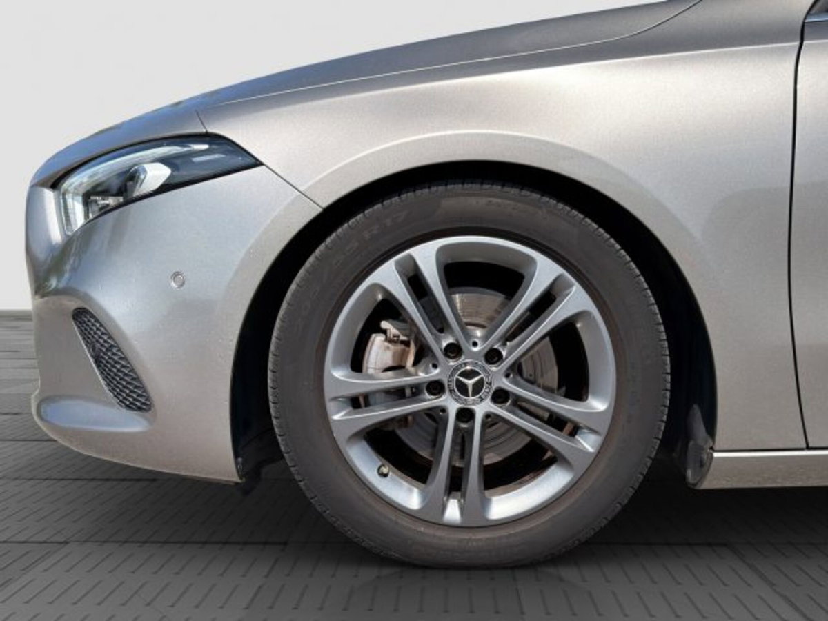 Mercedes-Benz Classe A 200 Automatic Sport (16)