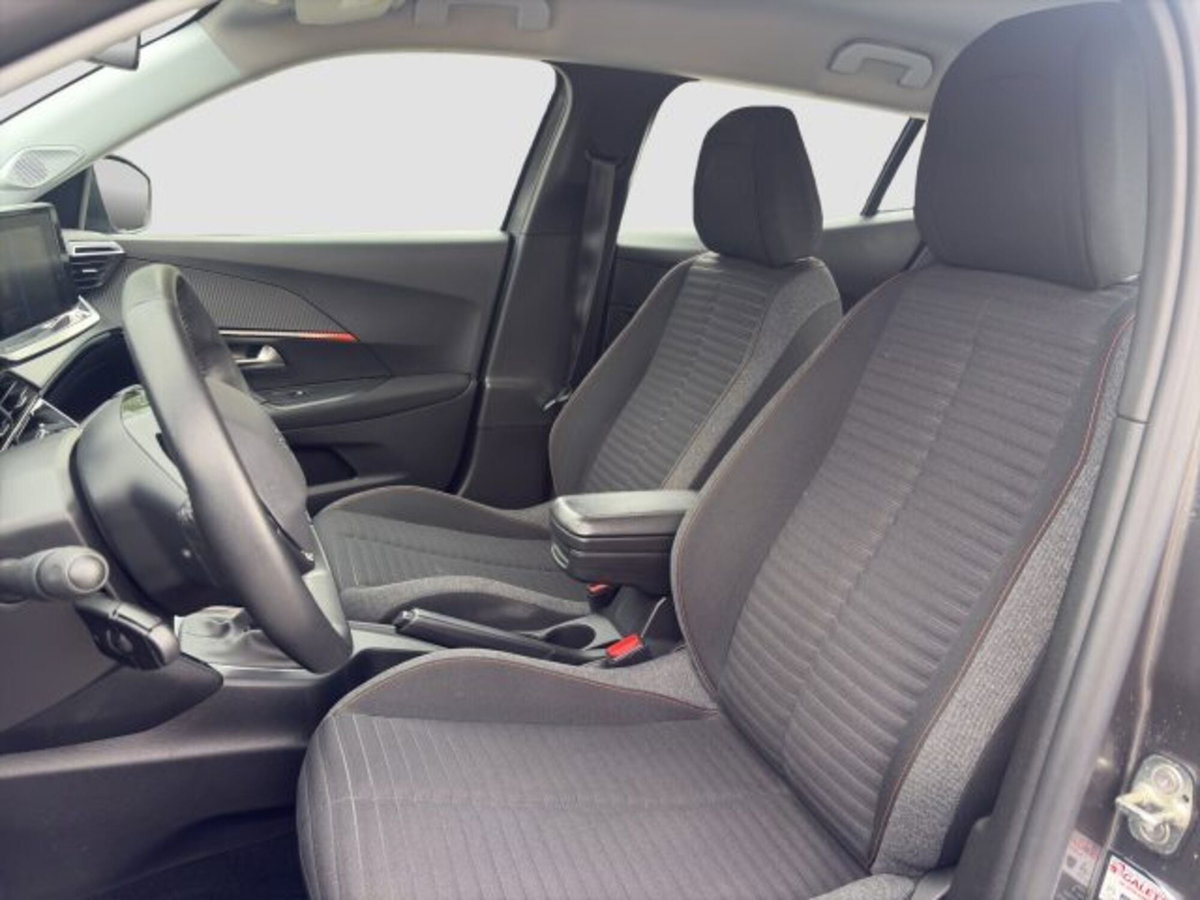 Peugeot 2008 PureTech 100 S&S Active Pack (9)