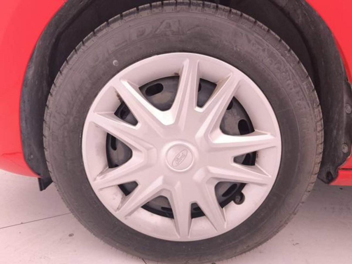 Ford Fiesta 1.1 75 CV 5 porte Plus (9)