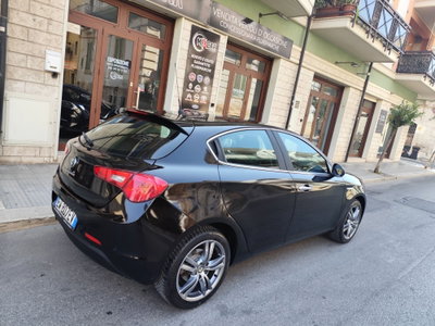 Alfa Romeo Giulietta 1.6 JTDm-2 Distinctive (10)