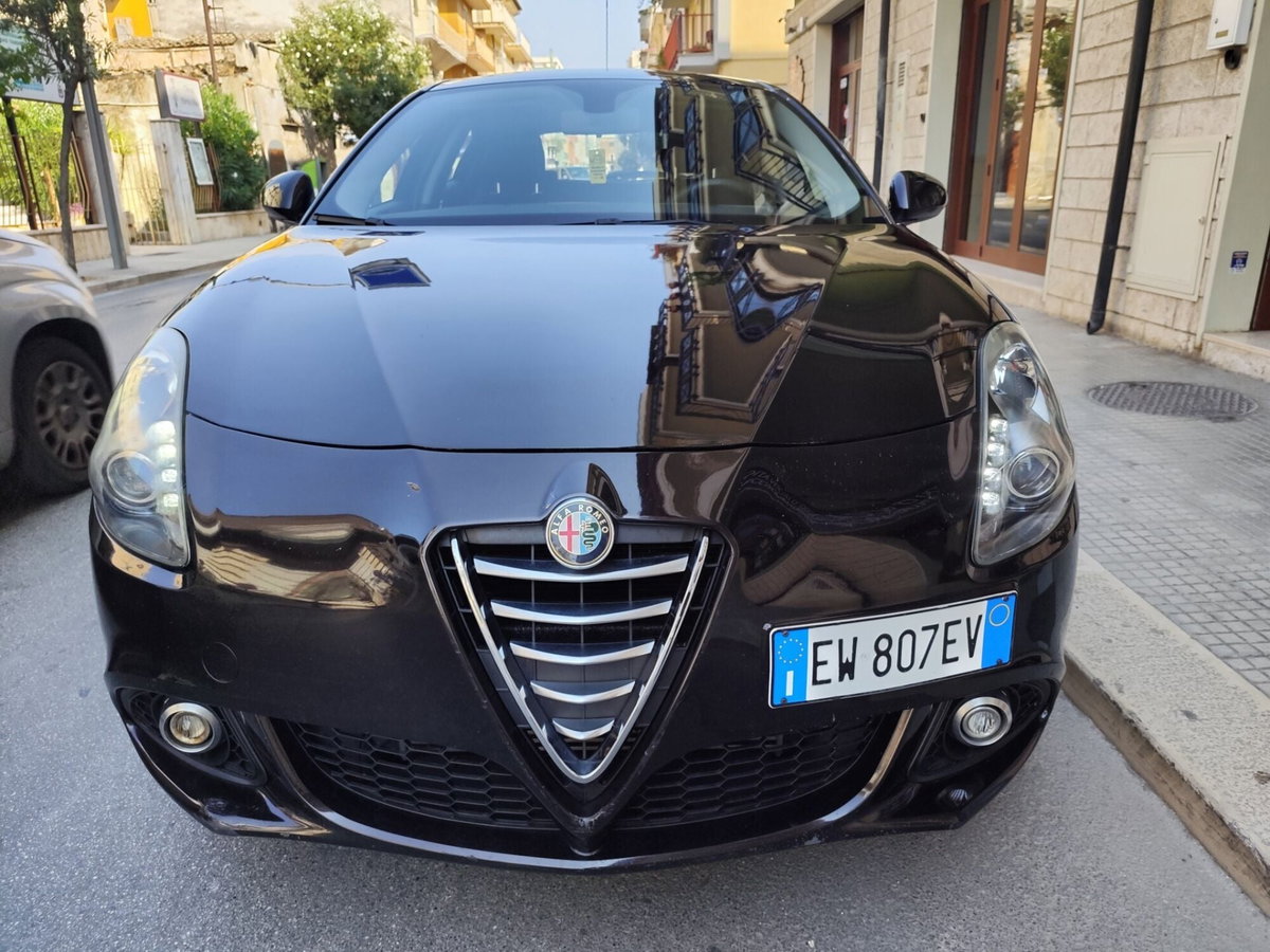 Alfa Romeo Giulietta 1.6 JTDm-2 Distinctive (3)