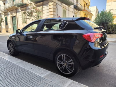 Alfa Romeo Giulietta 1.6 JTDm-2 Distinctive (5)