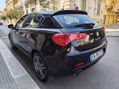 Alfa Romeo Giulietta 1.6 JTDm-2 Distinctive (6)