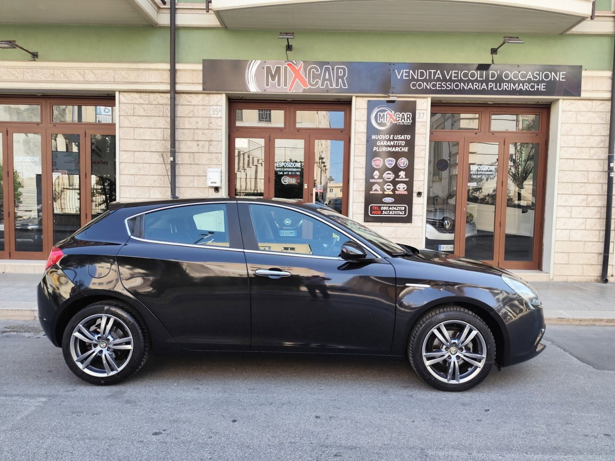 Alfa Romeo Giulietta 1.6 JTDm-2 Distinctive (9)