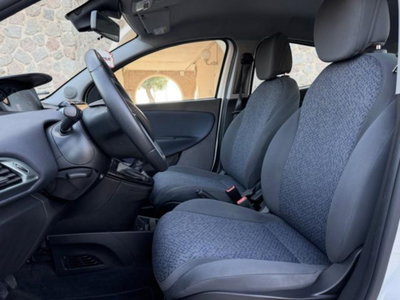 Lancia Ypsilon 1.0 FireFly 5 porte S&S Hybrid Gold Plus (10)