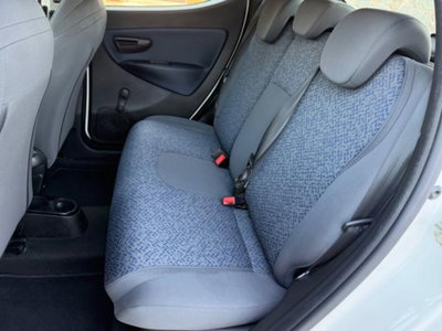 Lancia Ypsilon 1.0 FireFly 5 porte S&S Hybrid Gold Plus (11)