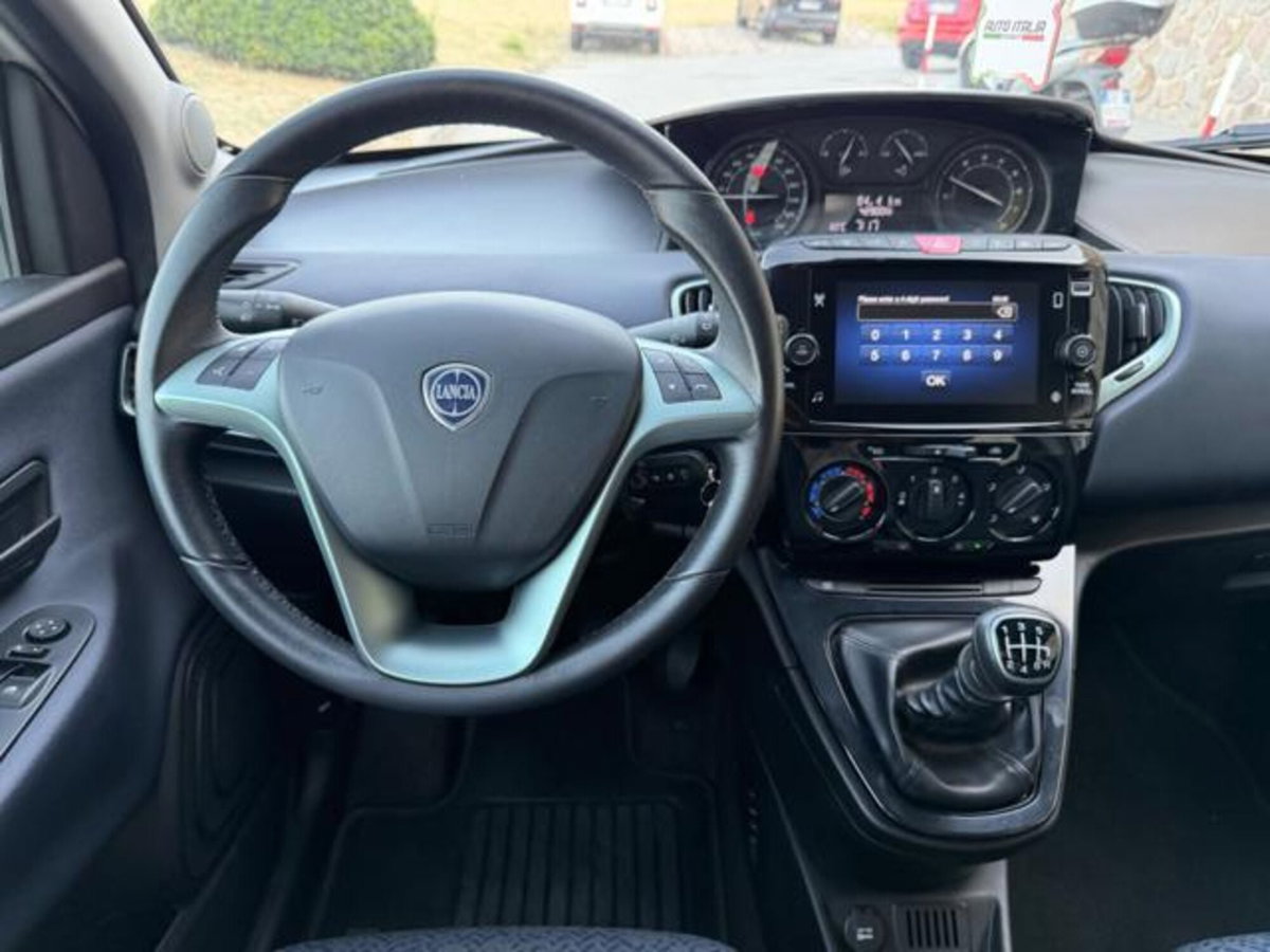 Lancia Ypsilon 1.0 FireFly 5 porte S&S Hybrid Gold Plus (13)