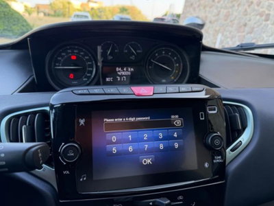 Lancia Ypsilon 1.0 FireFly 5 porte S&S Hybrid Gold Plus (17)