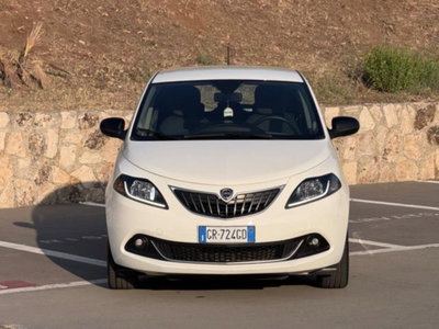 Lancia Ypsilon 1.0 FireFly 5 porte S&S Hybrid Gold Plus (2)
