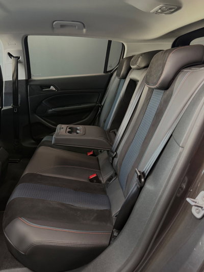 Peugeot 308 BlueHDi 130 S&S EAT8 Tech Edition (18)