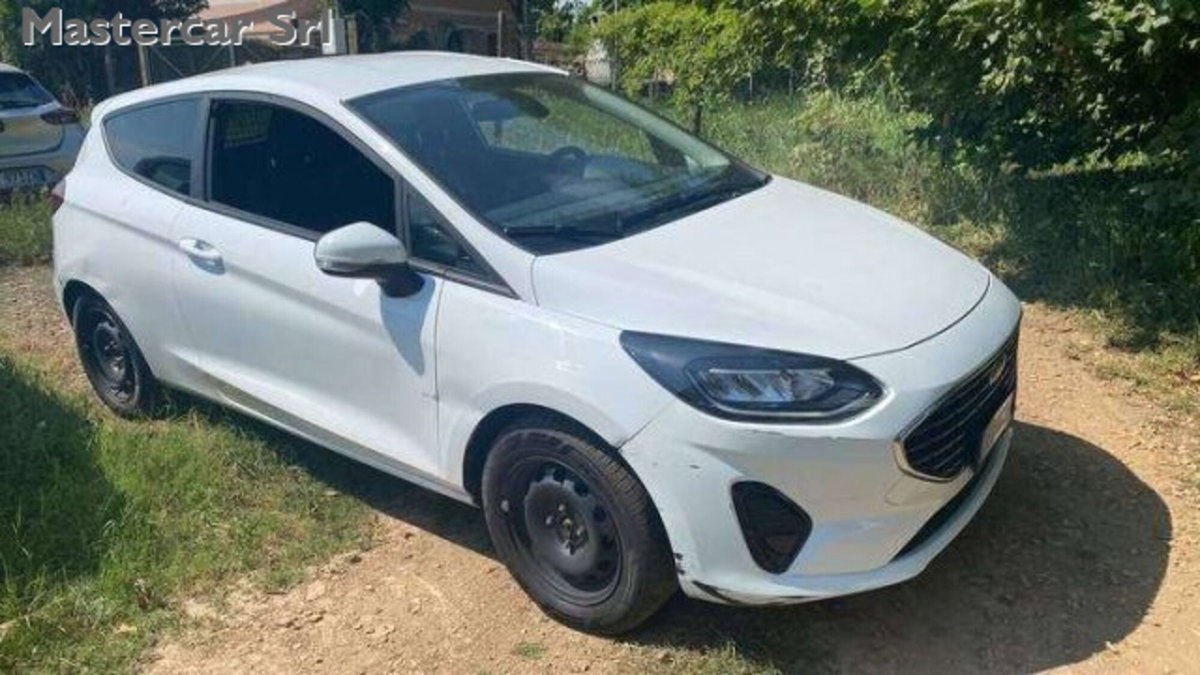 Ford Fiesta 1.0 EcoBoost 125CV 3 porte ST-Line (2)