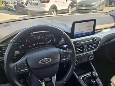 Ford Focus Station Wagon 1.0 EcoBoost 125 CV SW Business (13)