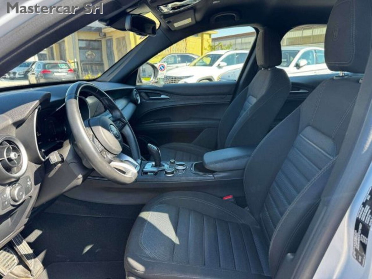 Alfa Romeo Stelvio 2.2 t Veloce Q4 210cv auto (9)