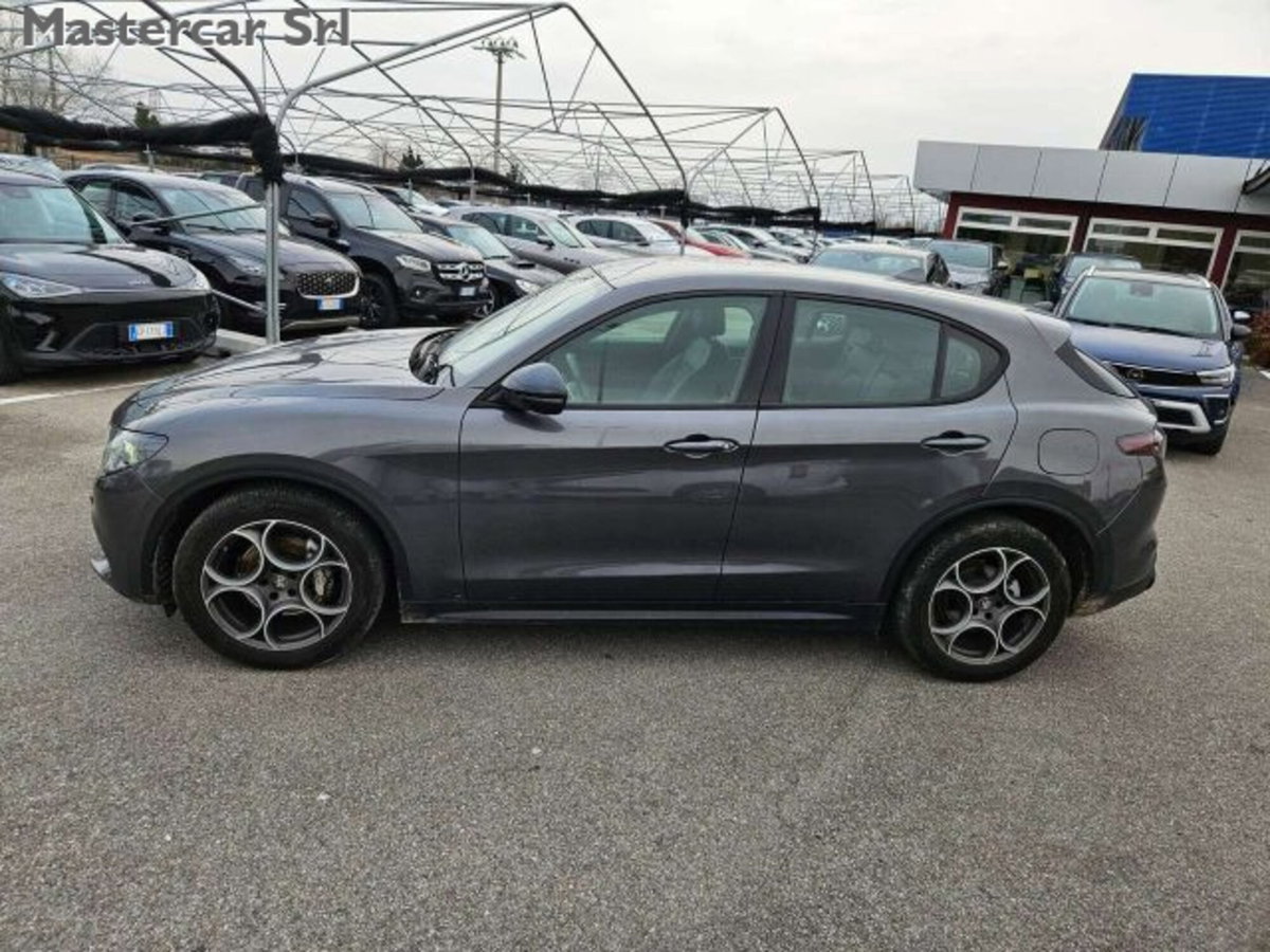 Alfa Romeo Stelvio 2.2 t Sprint rwd 160cv auto (3)