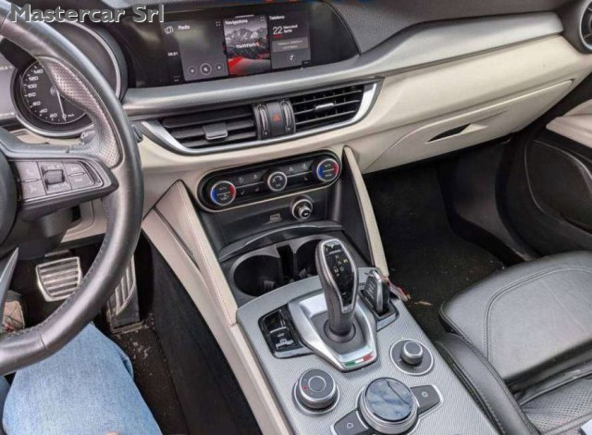 Alfa Romeo Stelvio 2.2 t Veloce Q4 210cv auto (7)