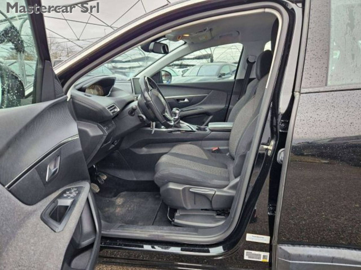 Peugeot 3008 BlueHDi 130 S&S Access (9)