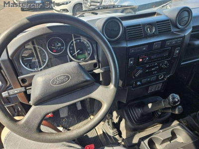 Land Rover Defender 90 2.4 TD4 Station Wagon S (13)