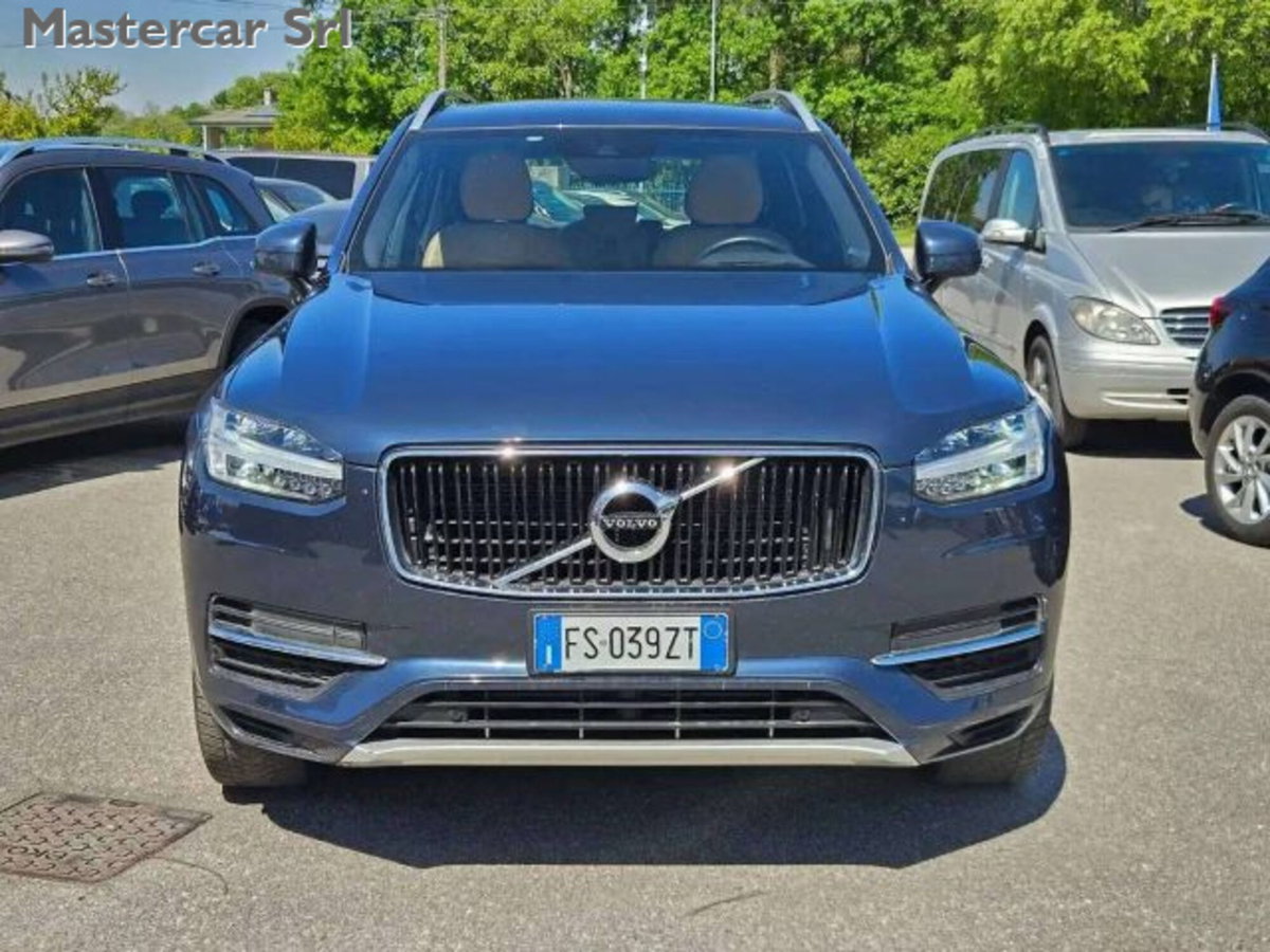 Volvo XC90 D5 AWD Geartronic Business Plus (2)