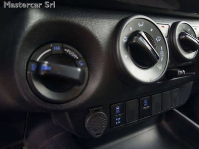 Toyota Hilux 2.D-4D 4WD porte Double Cab Comfort (13)
