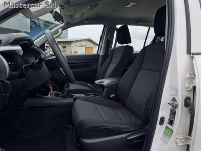 Toyota Hilux 2.D-4D 4WD porte Double Cab Comfort (8)