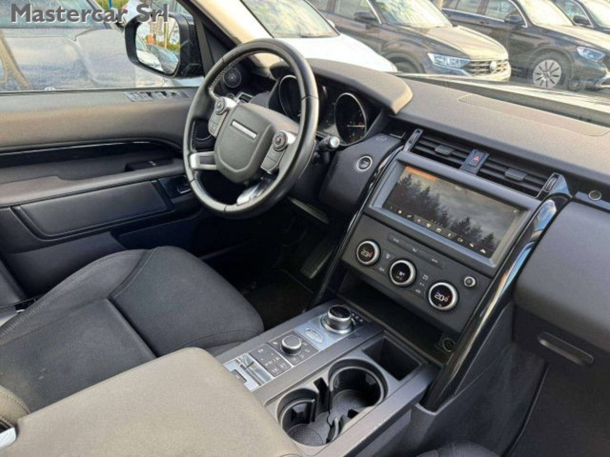 Land Rover Discovery 3.0 TD6 249 CV SE (13)