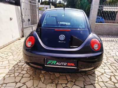 Volkswagen New Beetle TDI 105CV (7)