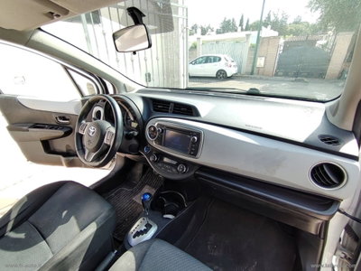 Toyota Yaris 1.5 Hybrid 5 porte Lounge (11)