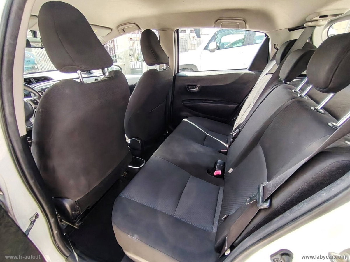 Toyota Yaris 1.5 Hybrid 5 porte Lounge (13)