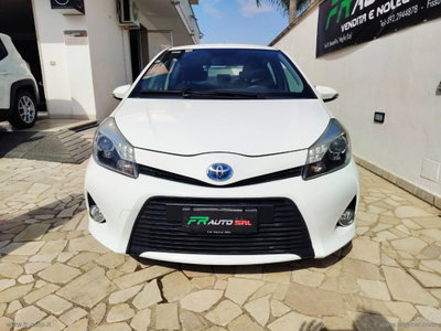 Toyota Yaris 1.5 Hybrid 5 porte Lounge (2)