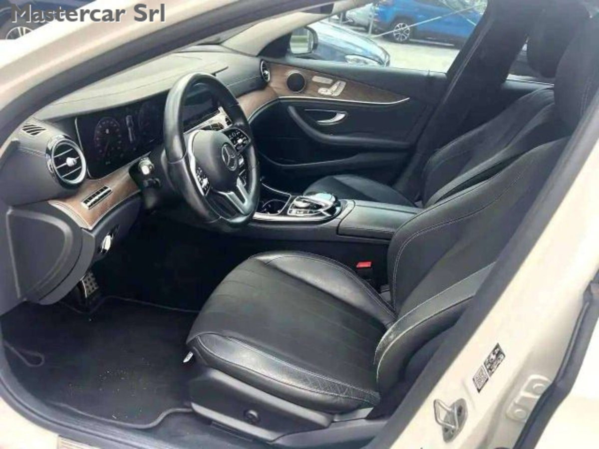 Mercedes-Benz Classe E Station Wagon 400 d 4Matic Auto Premium All-Terrain (6)